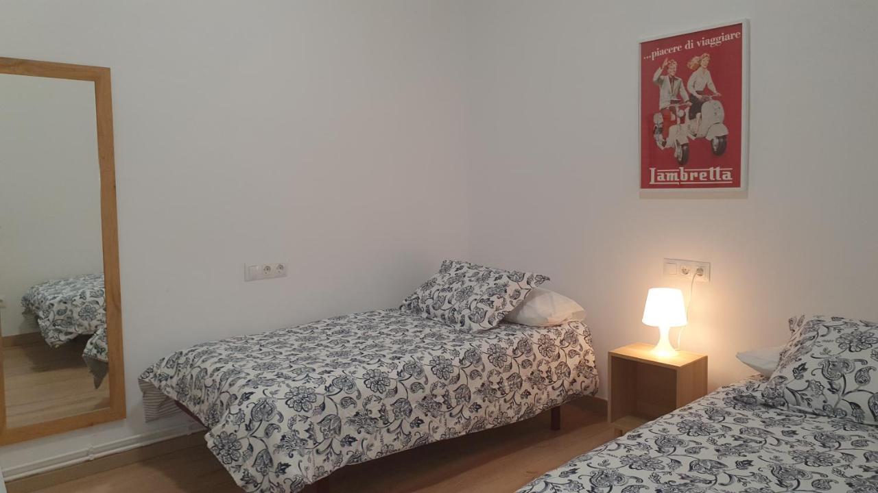 Apartamento Nuevo En Terrassa Centro Zewnętrze zdjęcie